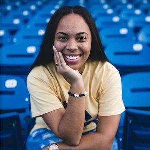 Meet your Posher, Casey